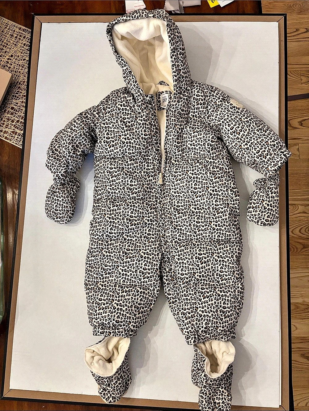 Baby GAP Baby Leopard Print One-Piece Size 6-12 Months Like New